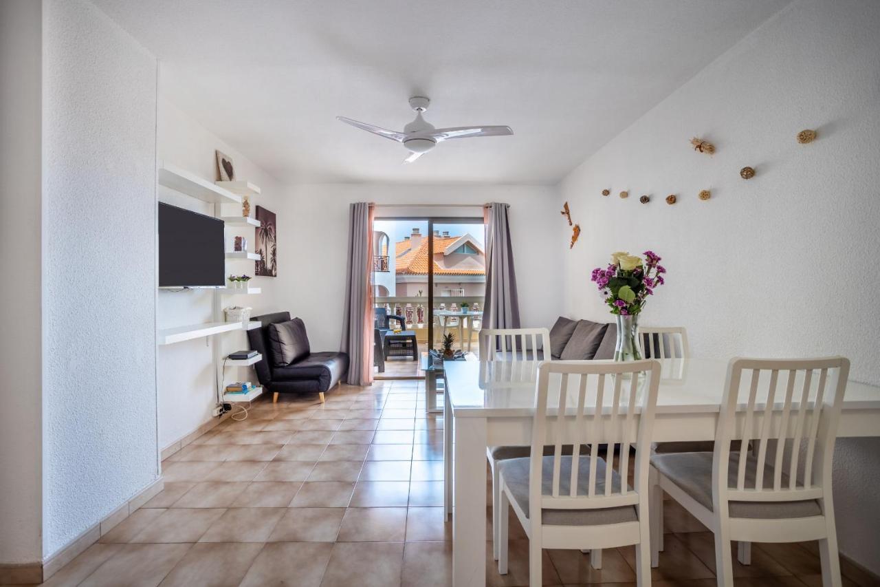 Castle Harbour Phoebe'S Flat Los Cristianos By Lovetenerife Exterior photo