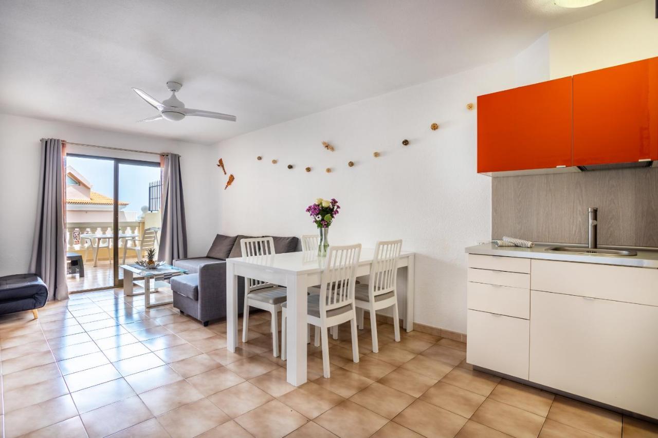 Castle Harbour Phoebe'S Flat Los Cristianos By Lovetenerife Exterior photo