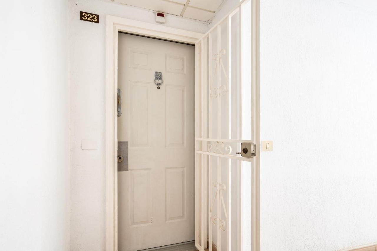 Castle Harbour Phoebe'S Flat Los Cristianos By Lovetenerife Exterior photo