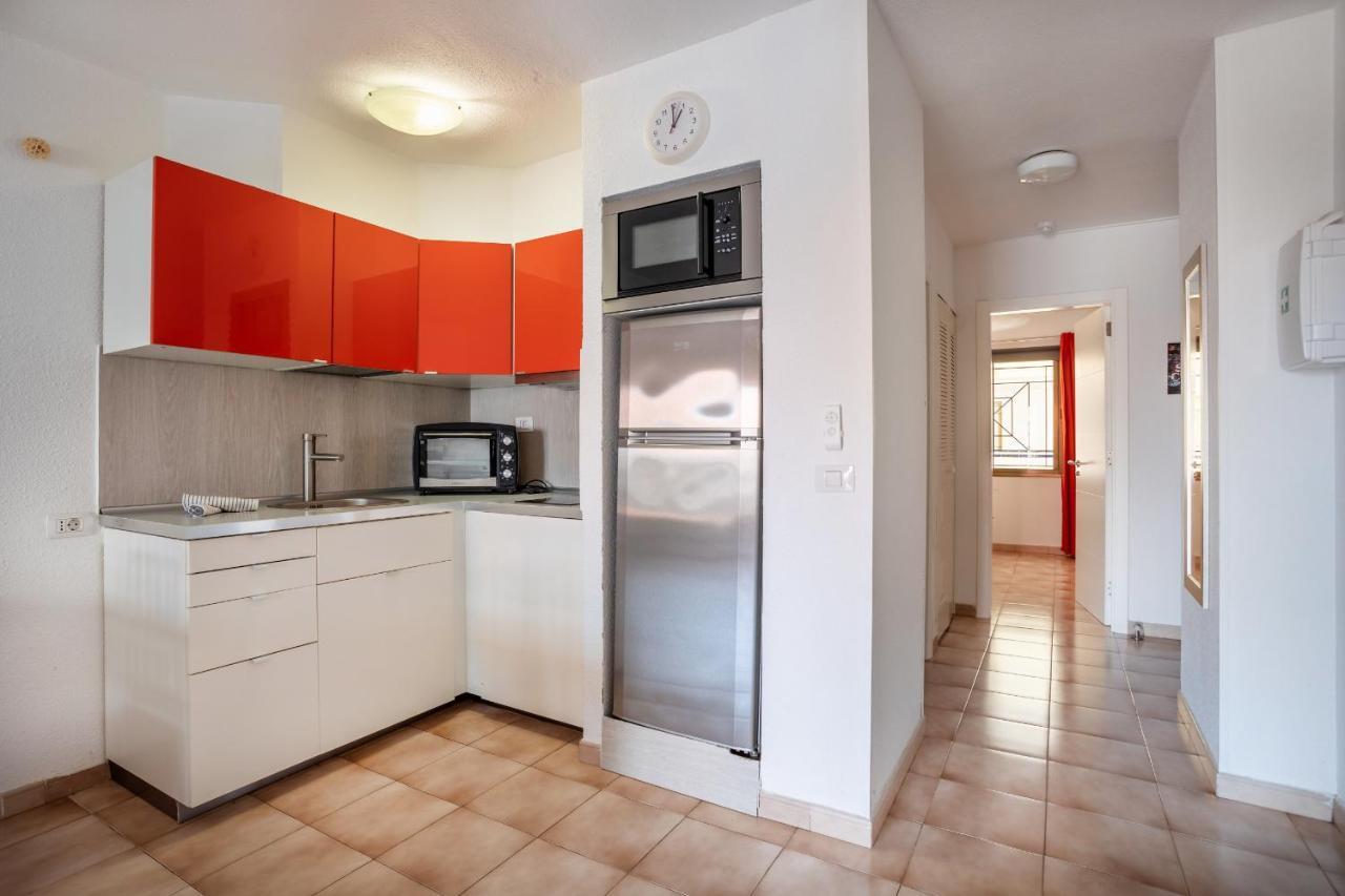 Castle Harbour Phoebe'S Flat Los Cristianos By Lovetenerife Exterior photo
